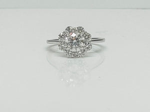 0.88ct Round Brilliant Diamond Flower Ring in Platinum