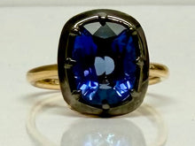 Load image into Gallery viewer, 2.80ct Unheated Natural Sapphire Collet Ring in 18kyg
