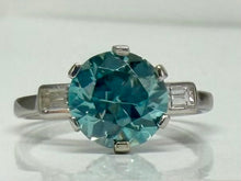Load image into Gallery viewer, Zircon and Diamond Ring
