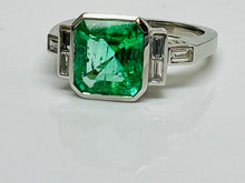 Load image into Gallery viewer, Vintage Style Emerald and Baguette Diamond Ring in Platinum
