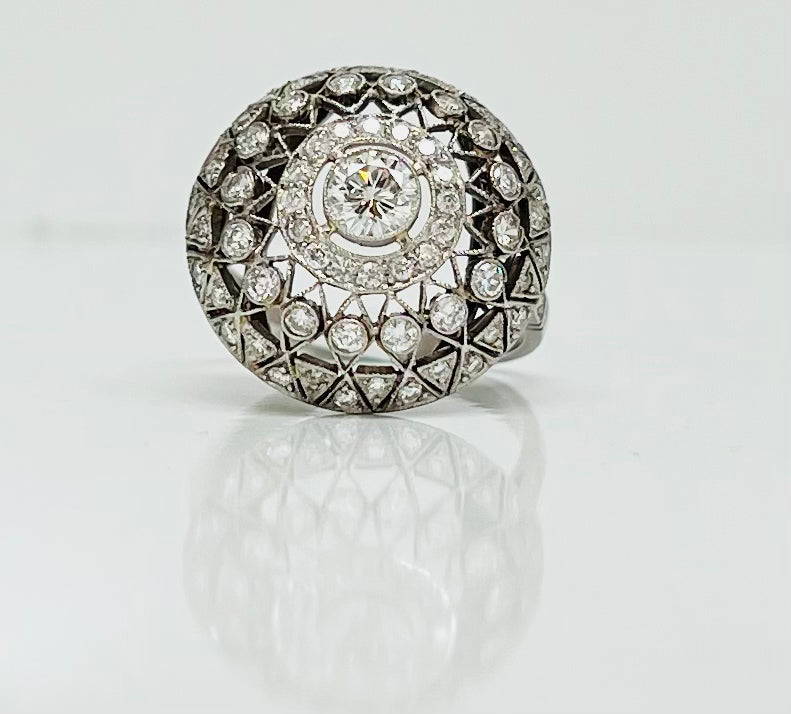 Incredible Vintage Diamond Ring in Platinum
