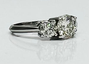 Classic 3 Diamond Ring in Platinum