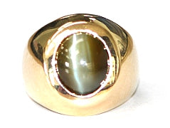 Interesting Cat's Eye Chrysoberyl Men's Ring in 14kt Yellow Gold