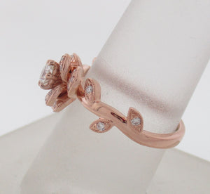 Flower Style Rose Gold Seng Firey Diamond™ Ring