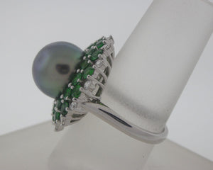 Extraordinary Black Pearl and Tsavorite Ring