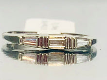 Load image into Gallery viewer, Classic Vintage Stackable Baguette Diamond Band

